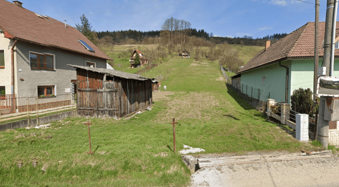 01 FOTO Ilavsky-pozemok-Hvozdnica